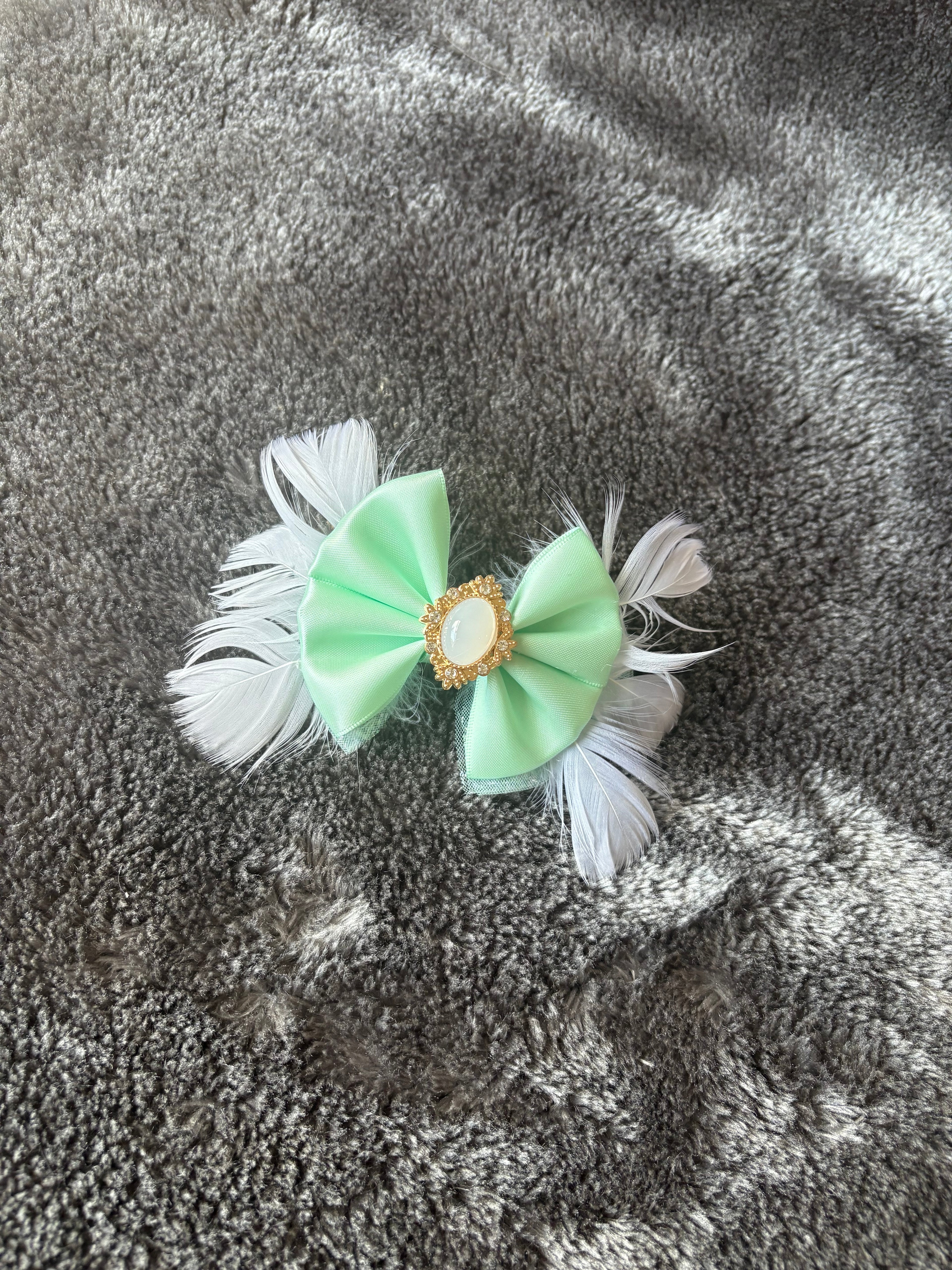 Feather Emilia Bow